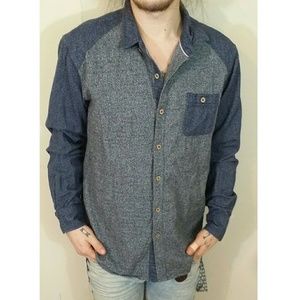 NWOT Earthbound trading co. 100% cotton button up